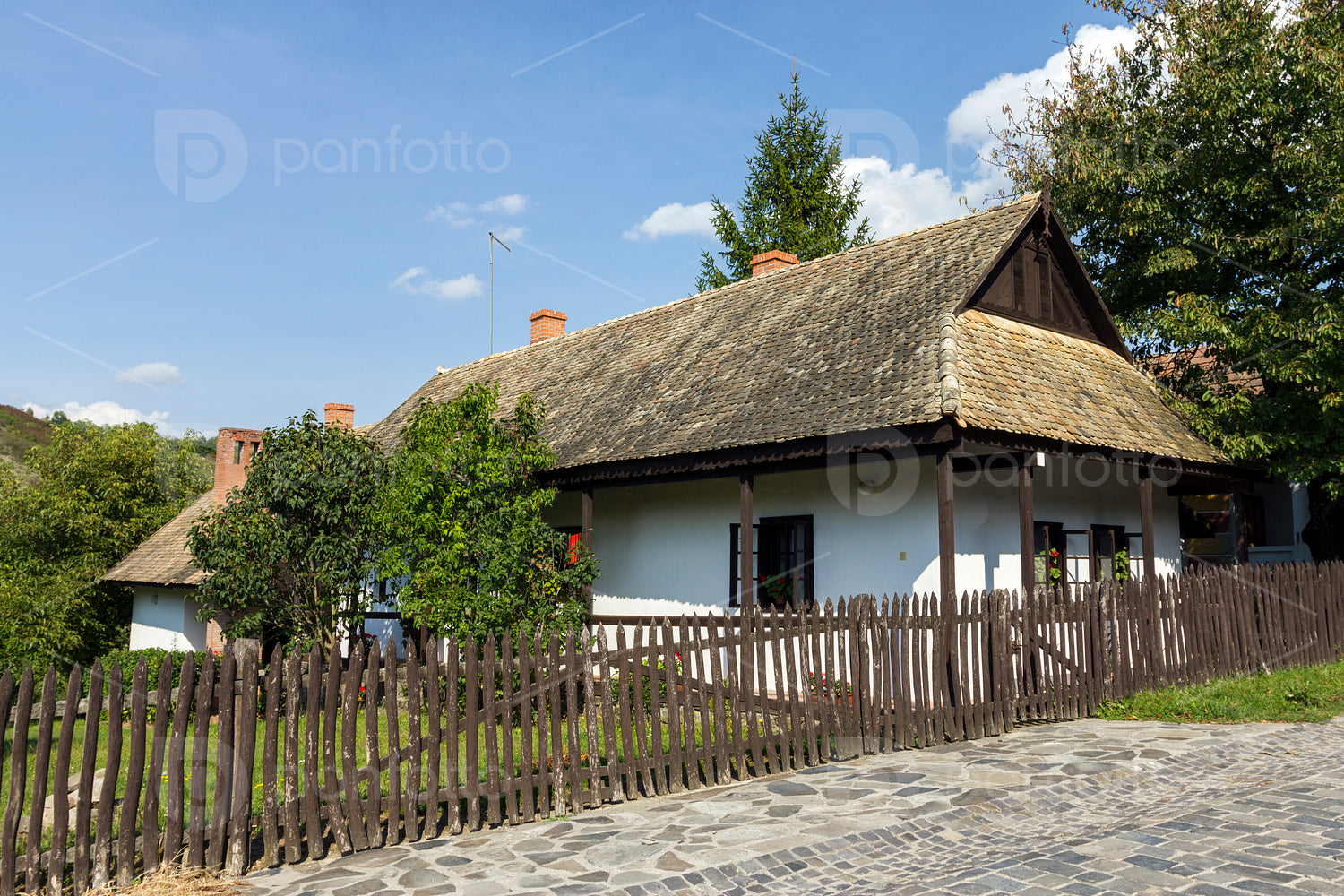 Traditional village house in Hollókő