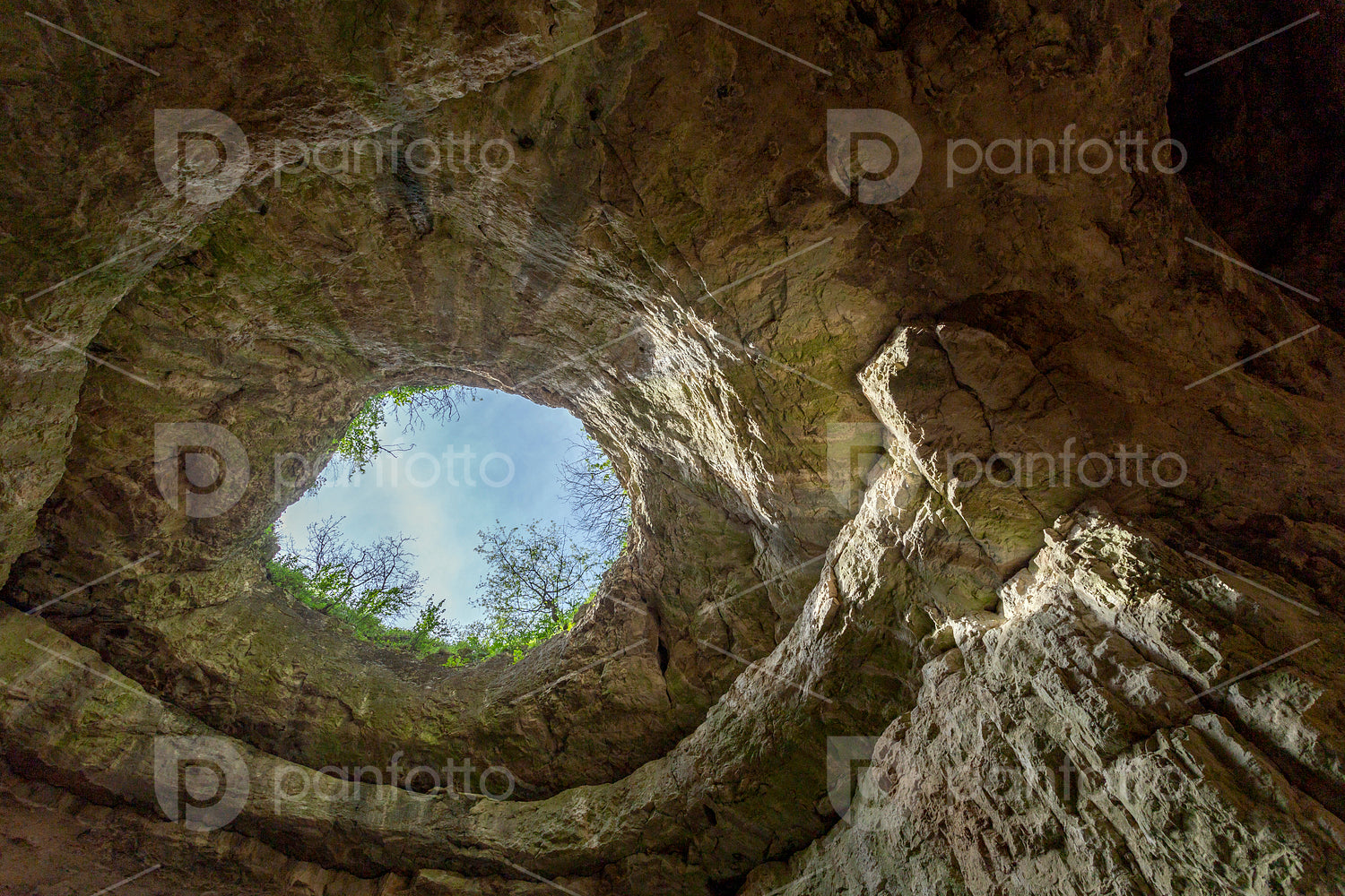 Szelim cave near Tatabánya