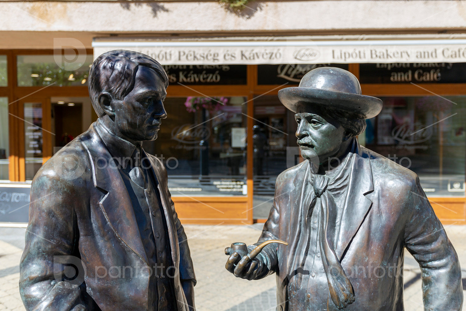 Statue of József Rippl-Rónai and Endre Ady in Kaposvár