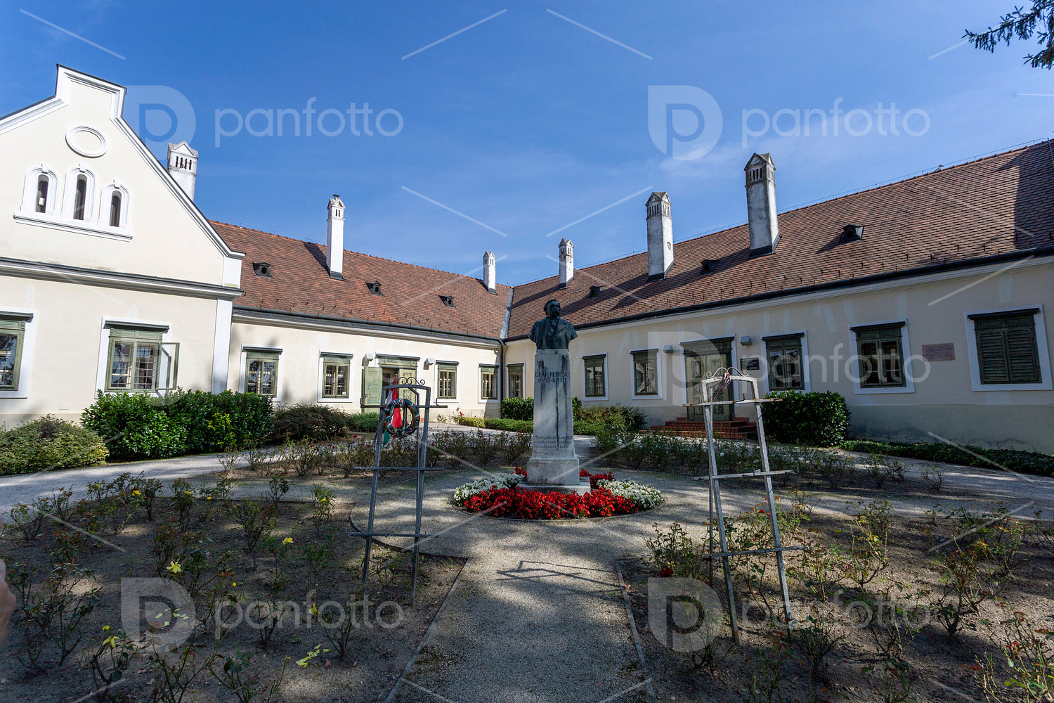 Deák mansion in Kehidakustány