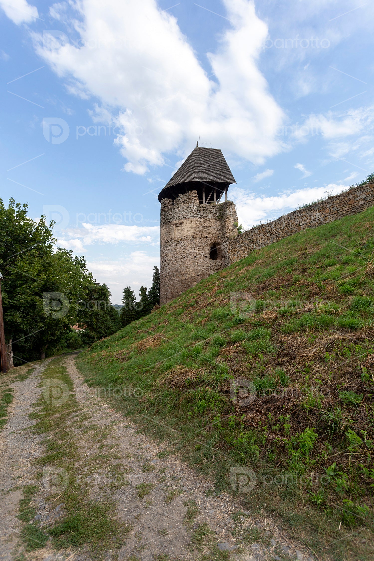 The castle of Nógrád