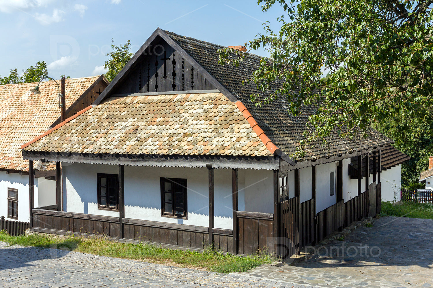 Village houses in Holloko