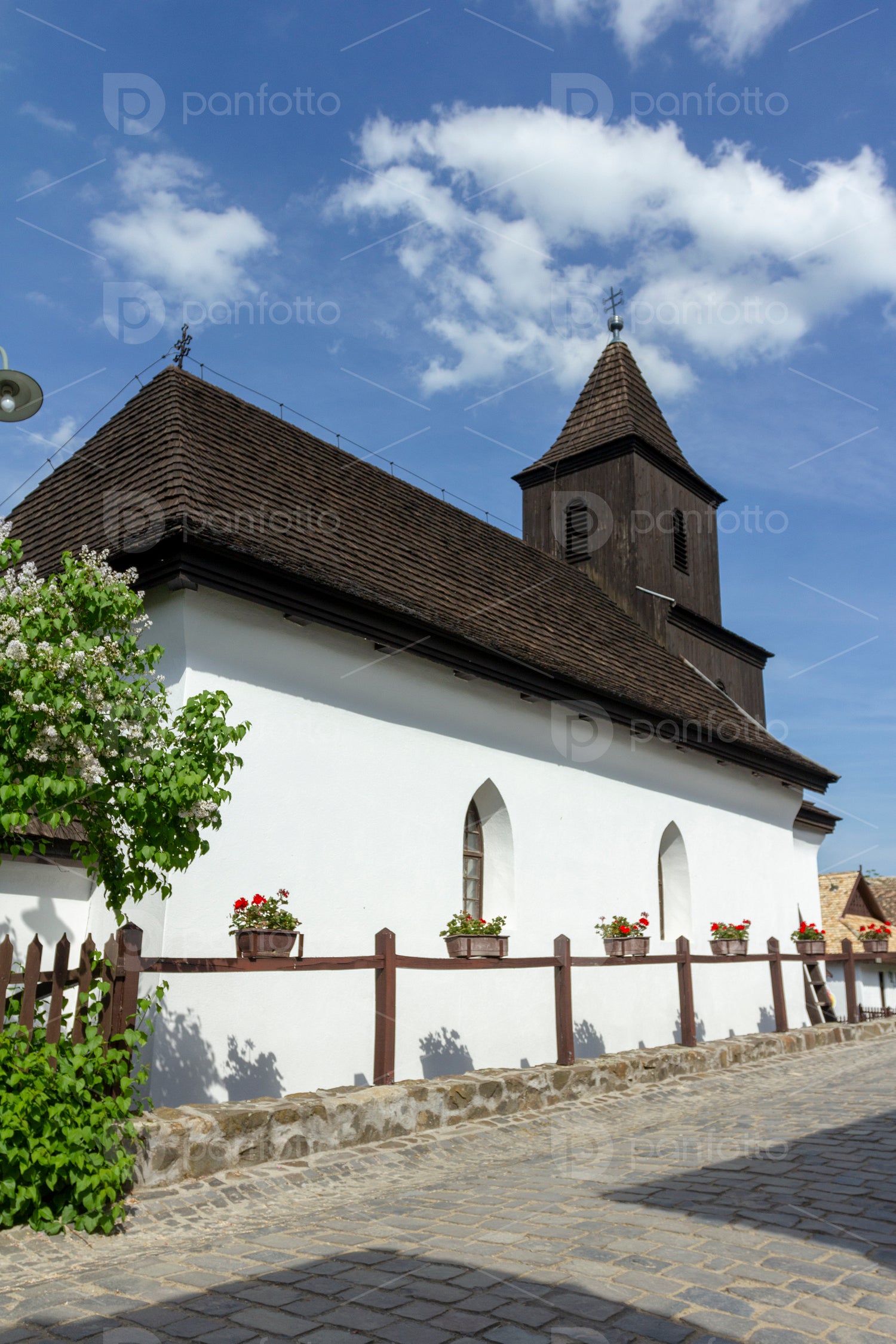 Szent Márton Church in Hollókő