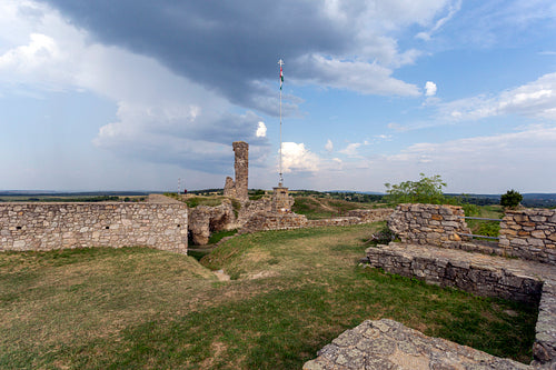 The castle of Nógrád