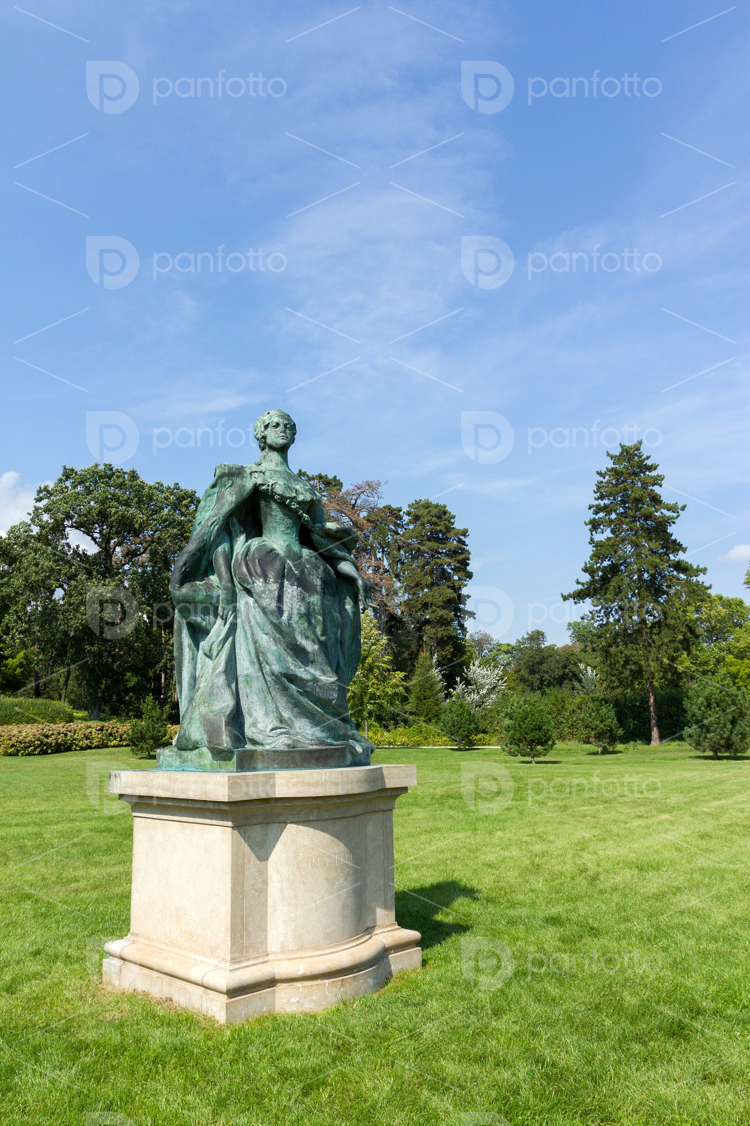 Statue of Maria Theresa