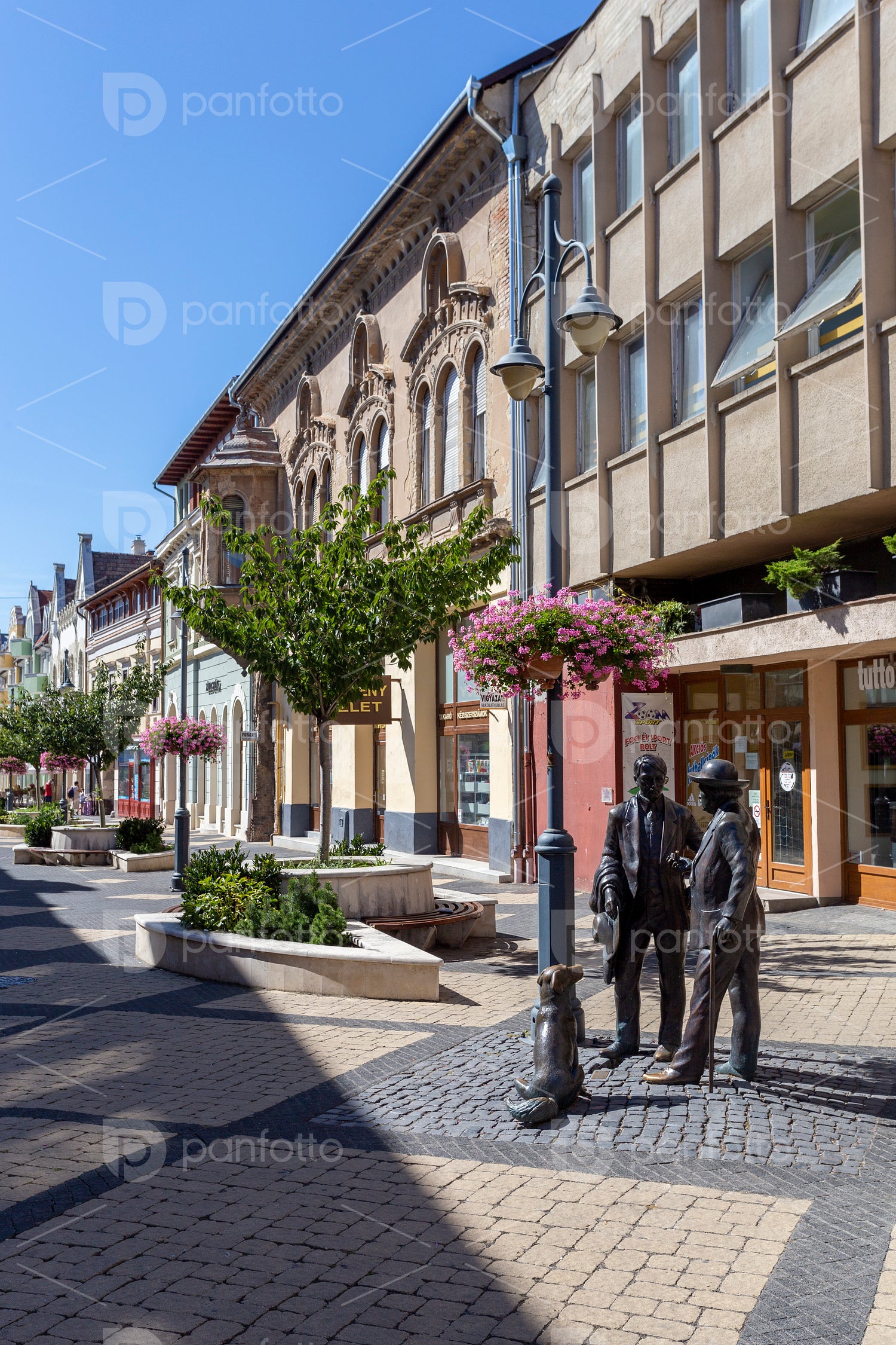 Statue of József Rippl-Rónai and Endre Ady in Kaposvár