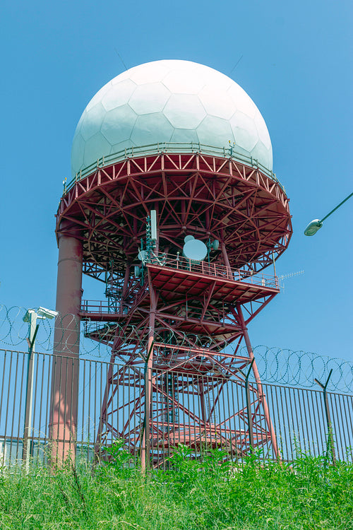 Radar station on the Kőris
