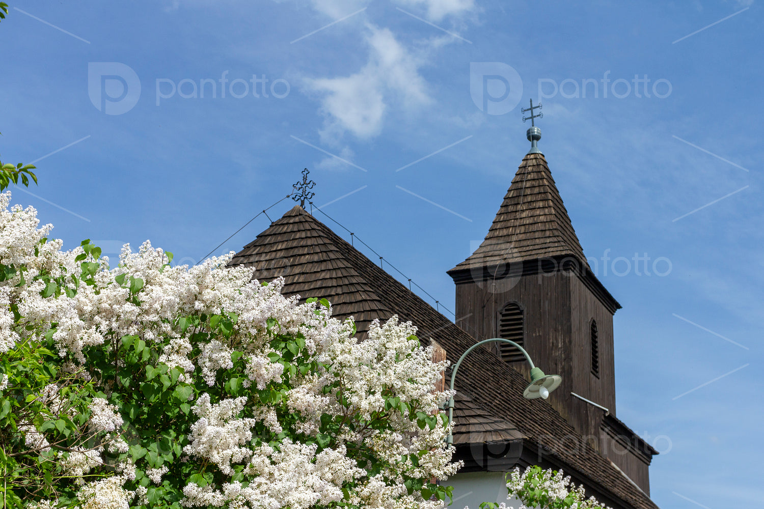 Szent Márton Church in Hollókő