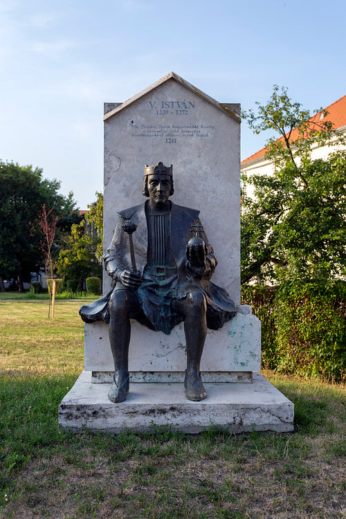 Statue of Ladislaus the Posthumous in Sátoraljaújhely