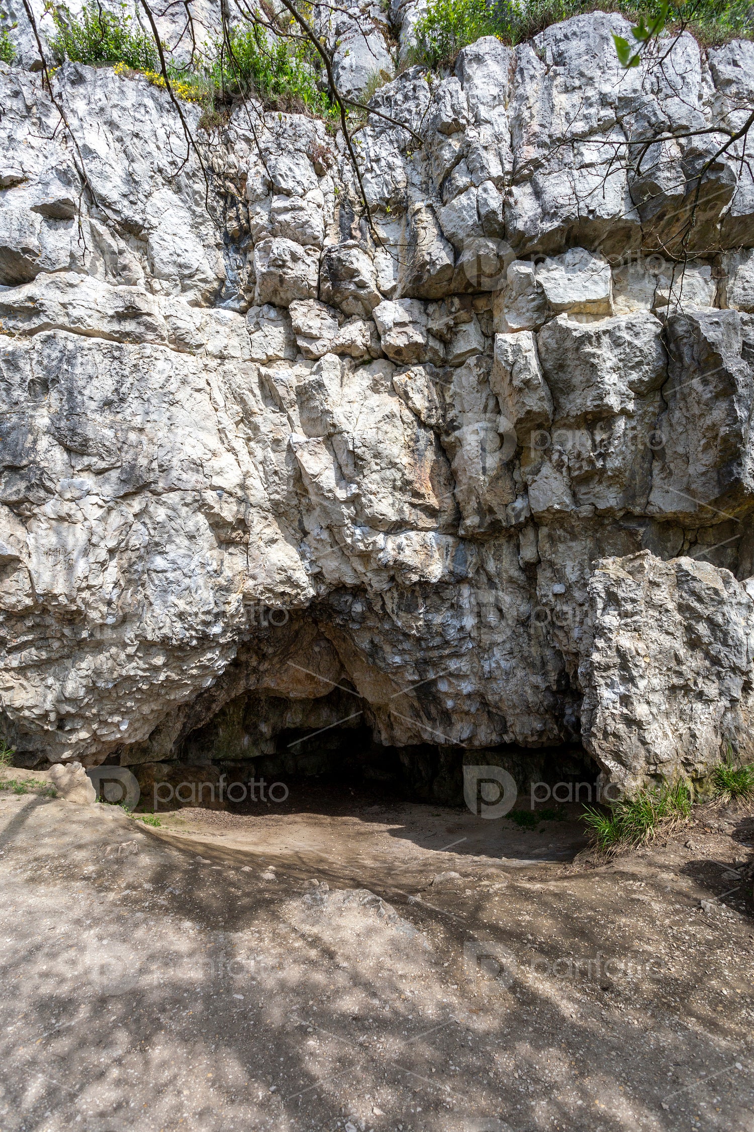 Szelim cave near Tatabánya