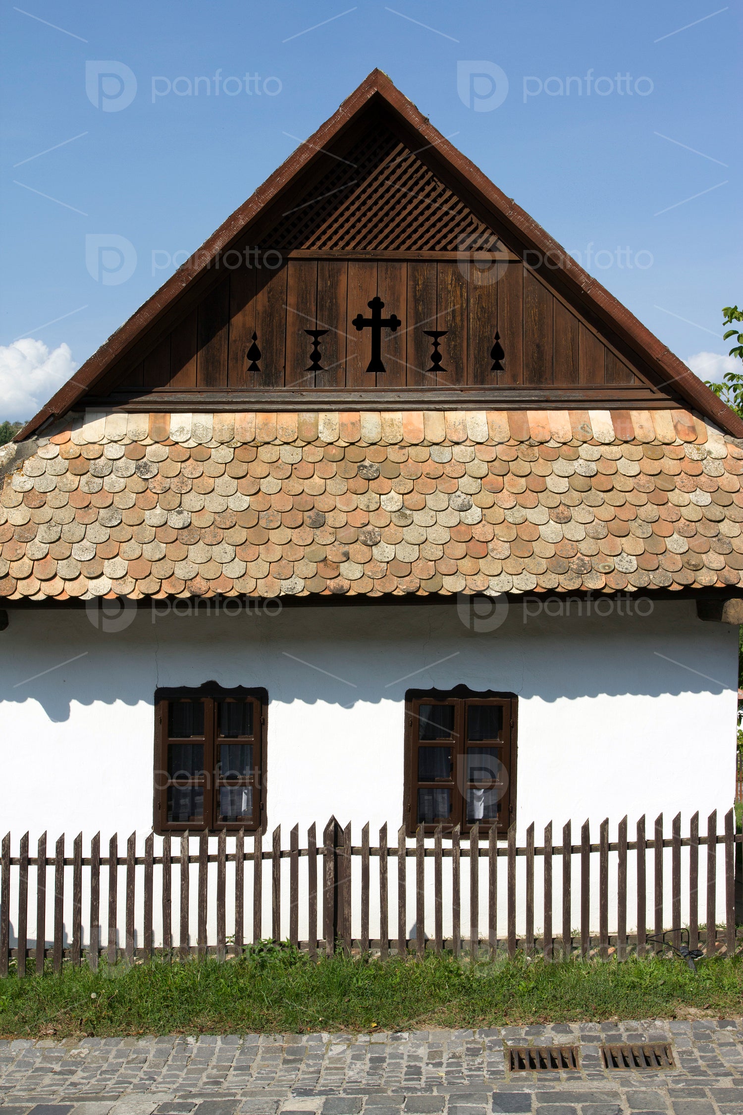 Traditional village house in Hollókő