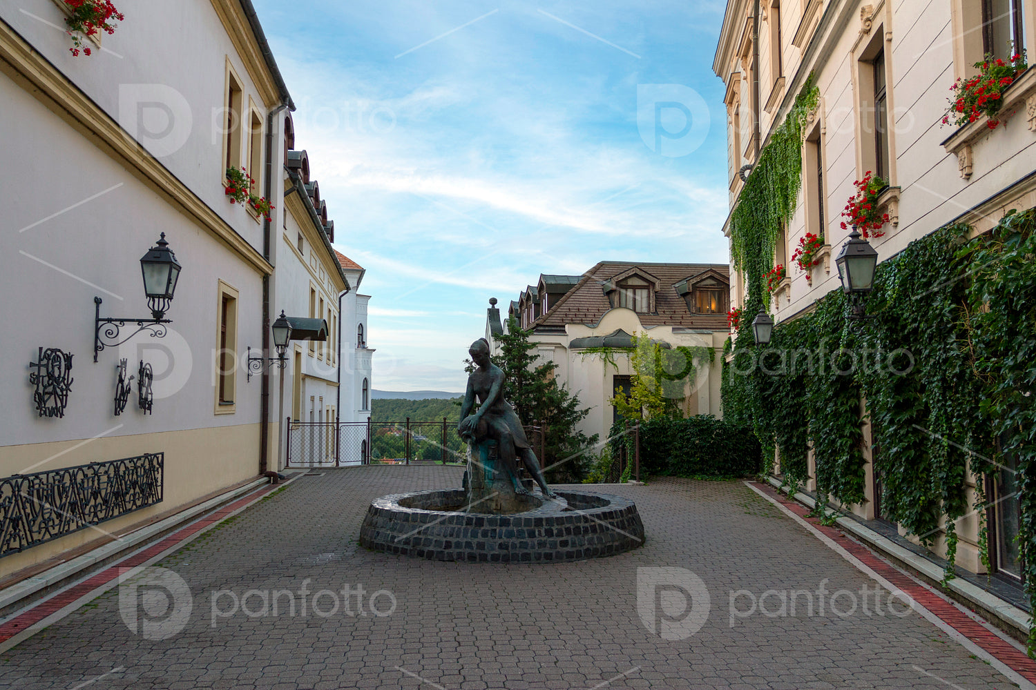 Veszprém castle statue