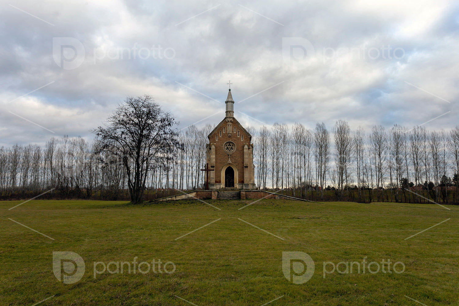 Zichy chapel in Lórév