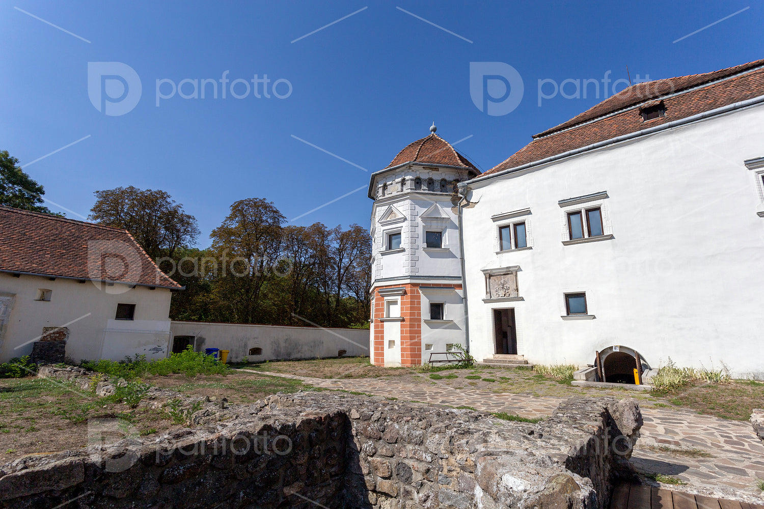Castle of Pácin