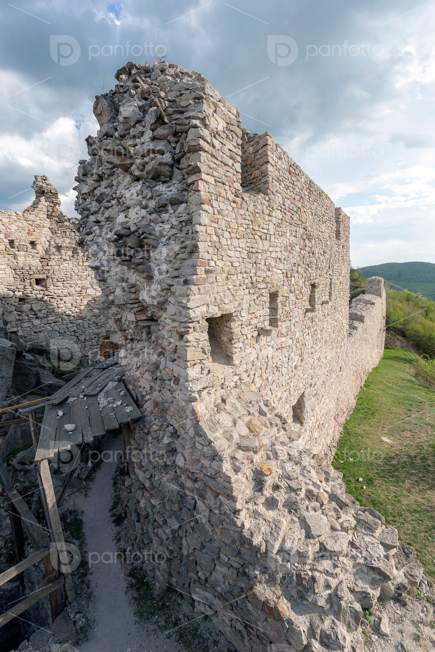Castle of Regéc