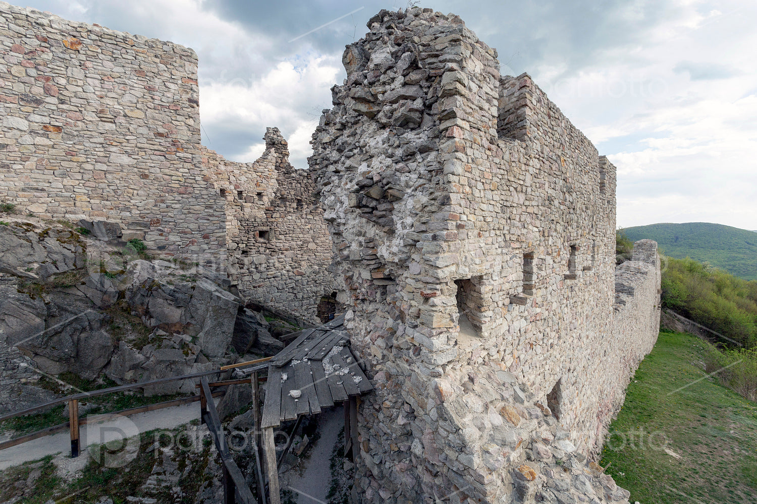 Castle of Regéc