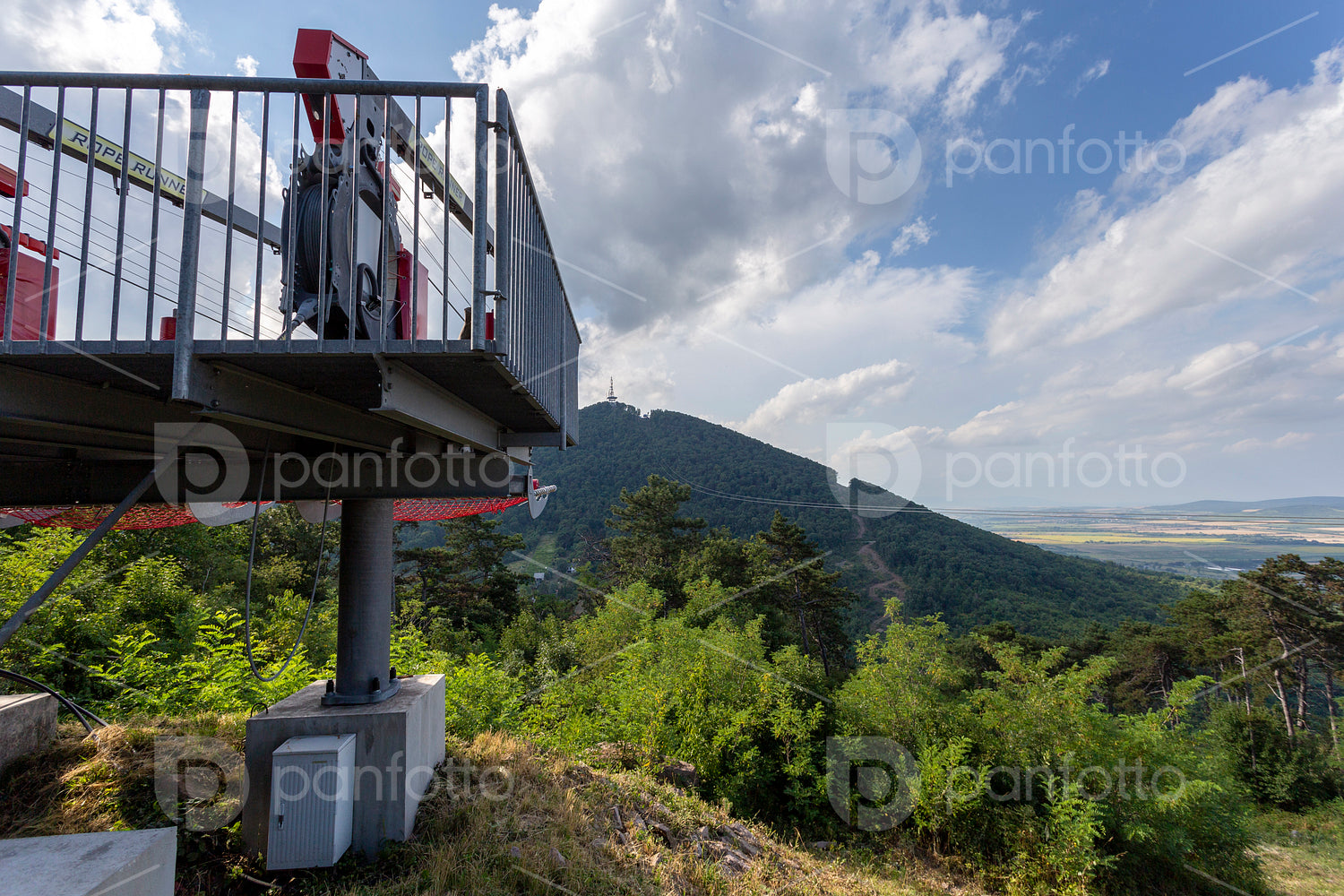 Zipline on the Szár-hegy in Sátoraljaújhely