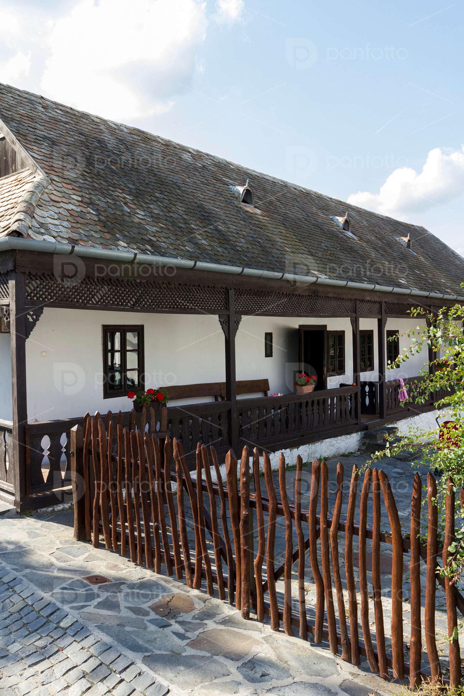 Village house in Holloko