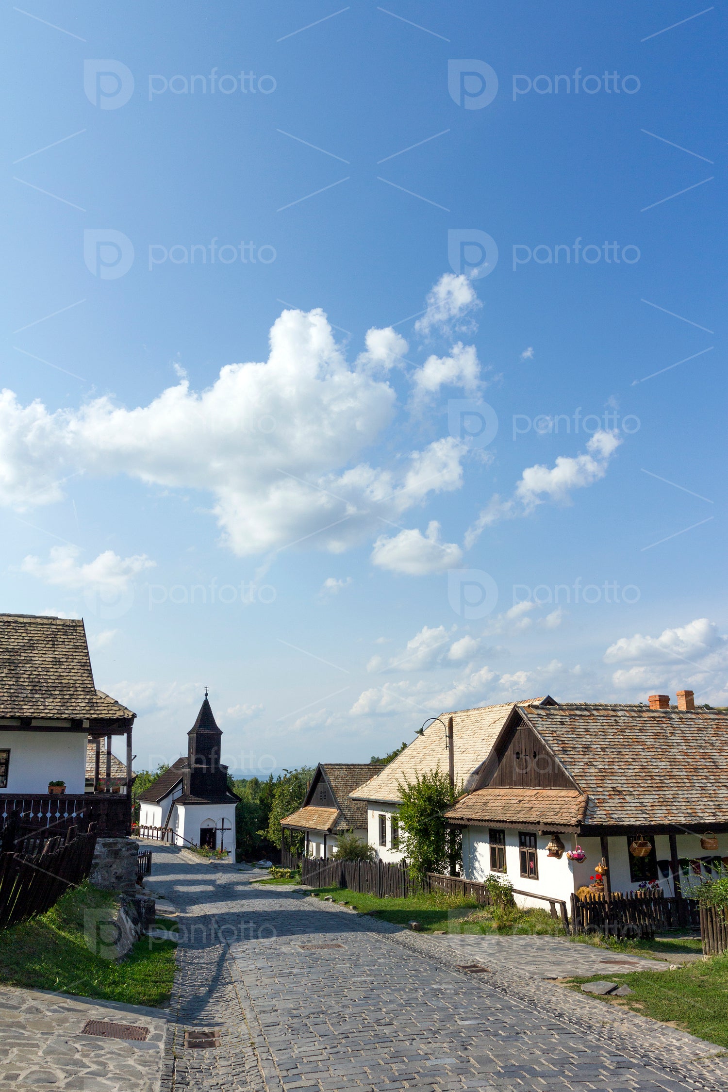 Traditional village house in Hollókő