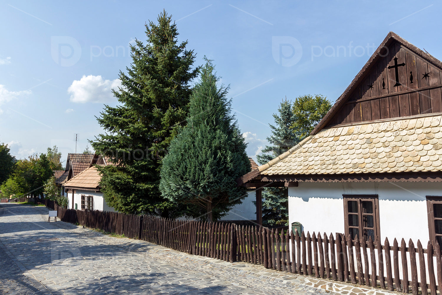 Traditional village house in Hollókő