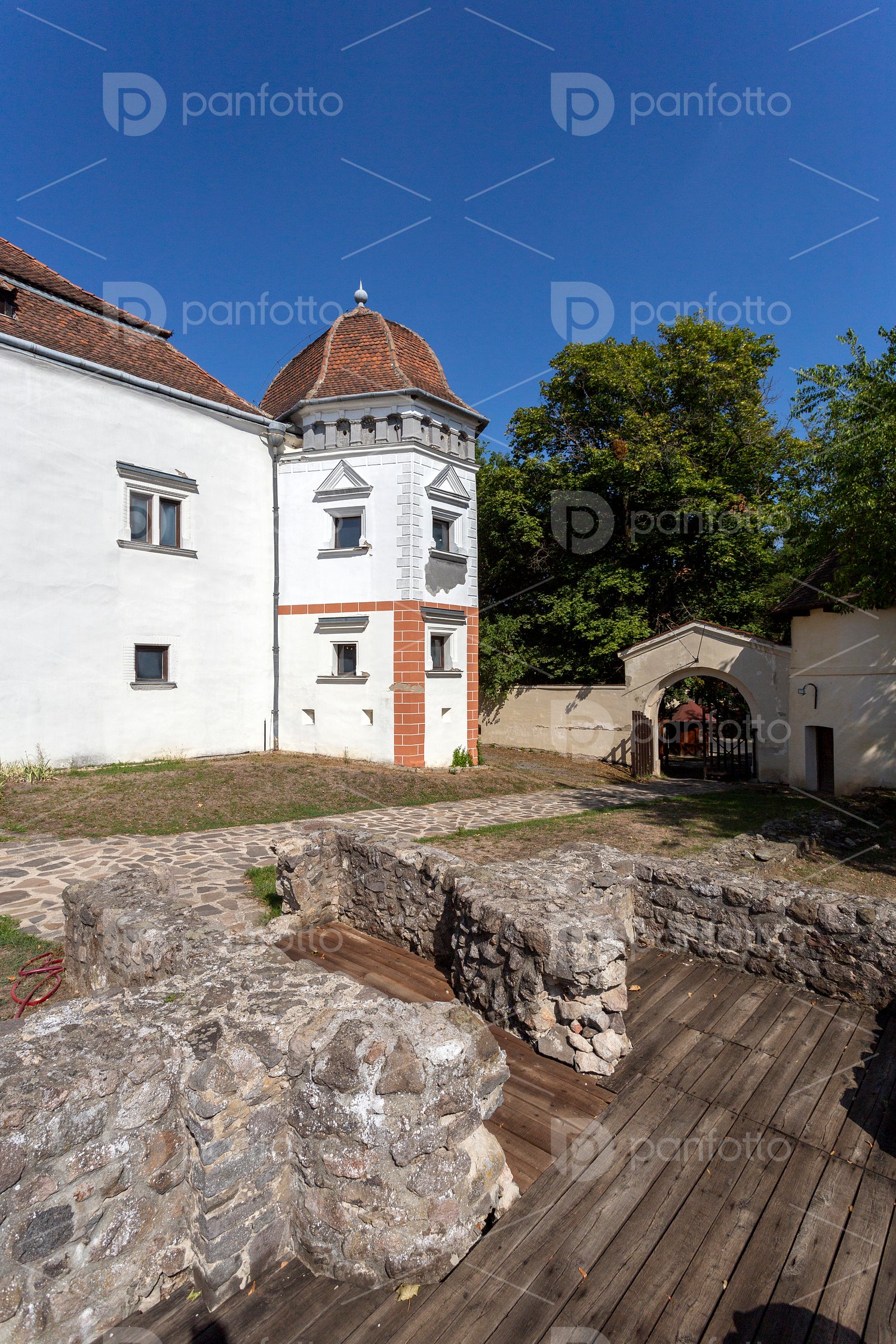 Castle of Pácin