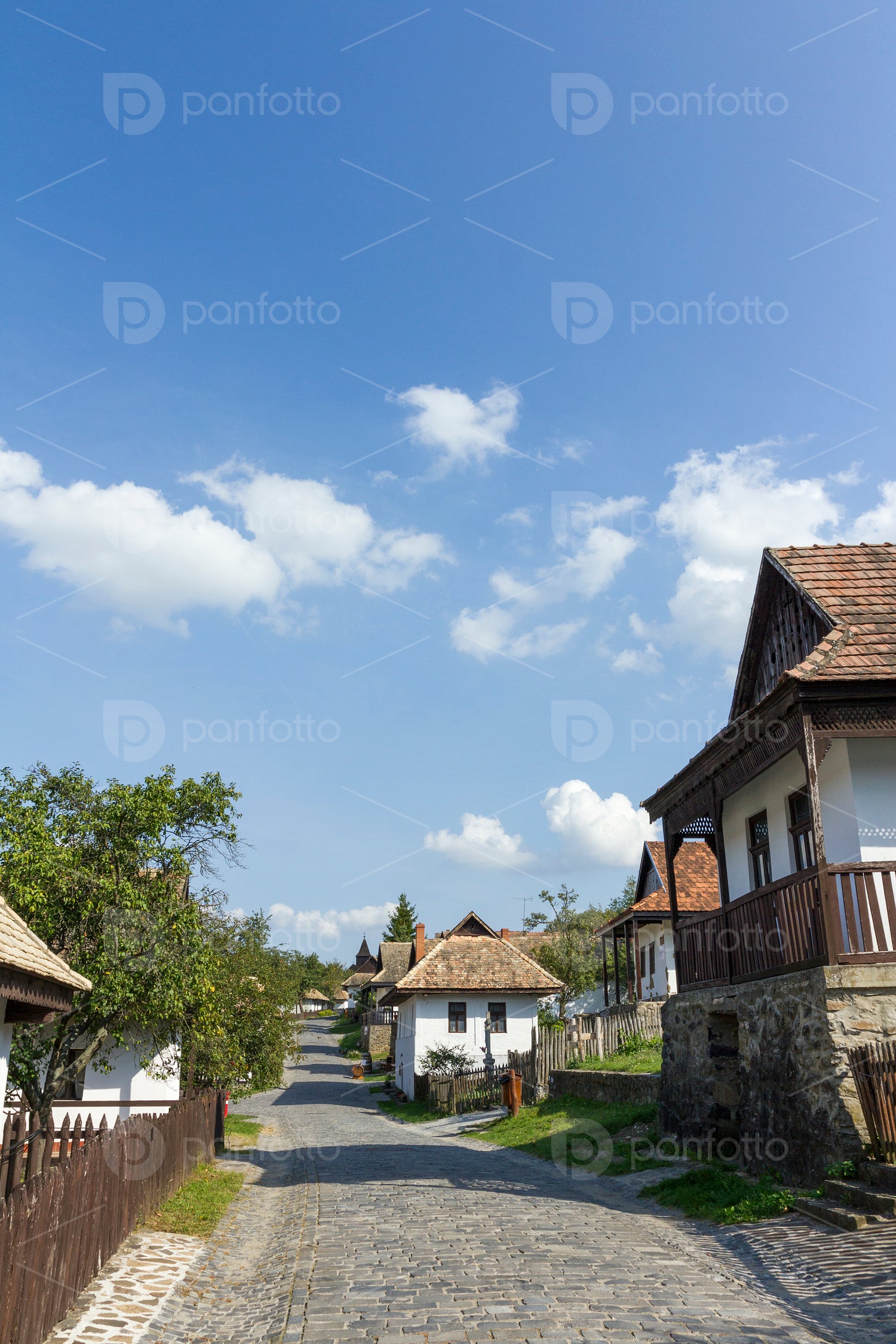 Traditional village house in Hollókő