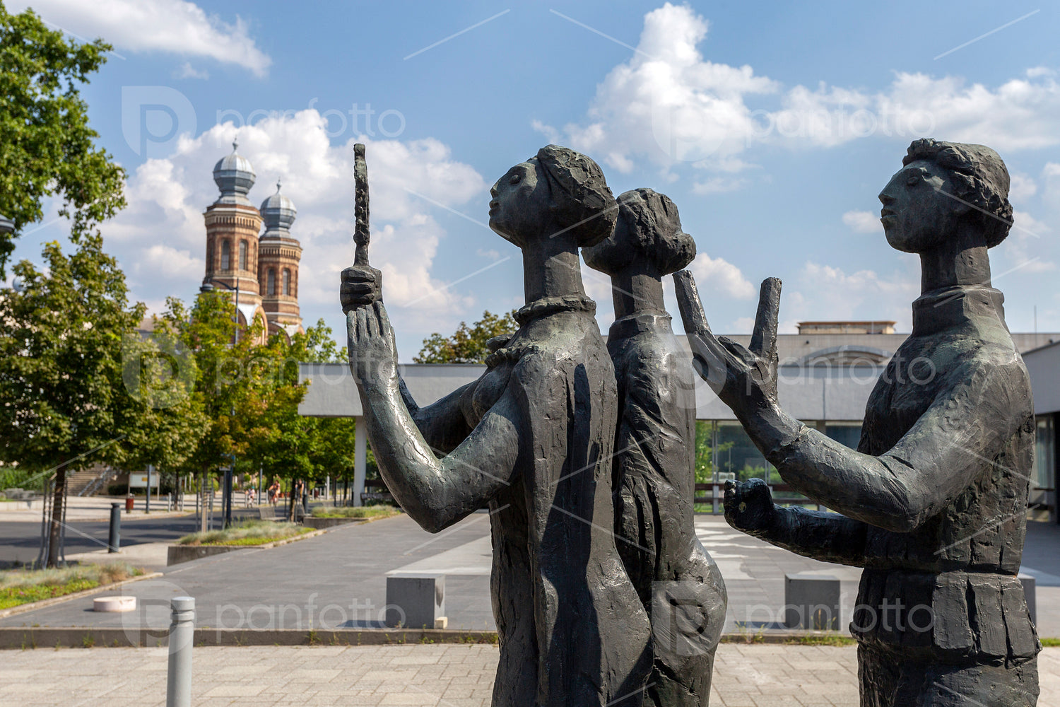 Statue at the Iseum Savariense museum