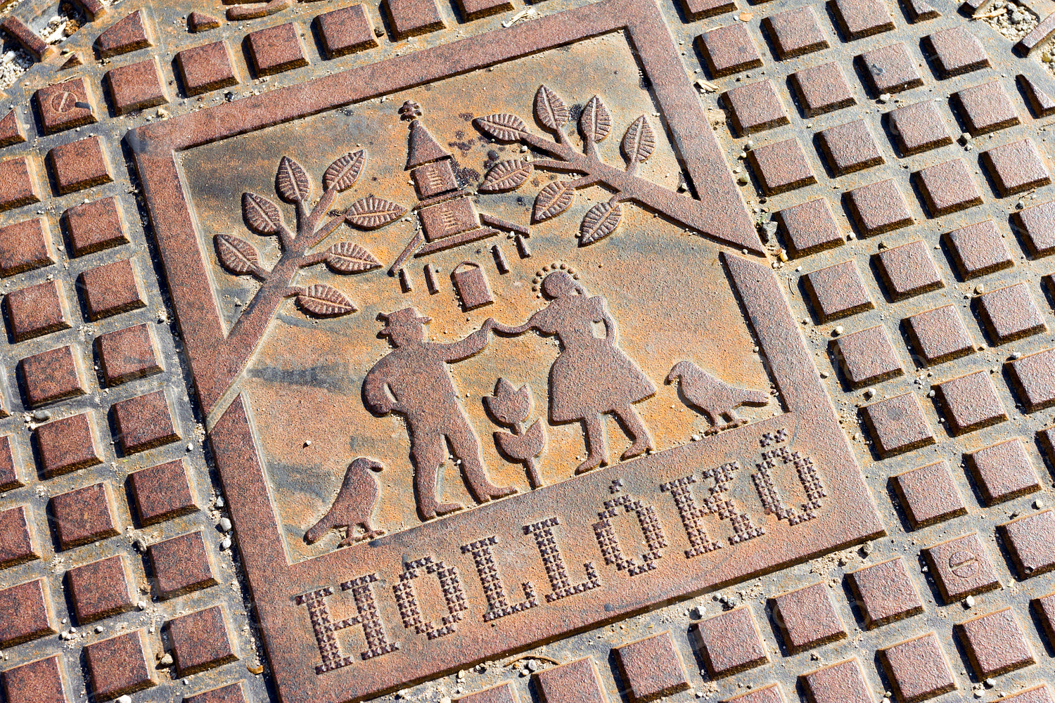 Manhole cover in Holloko