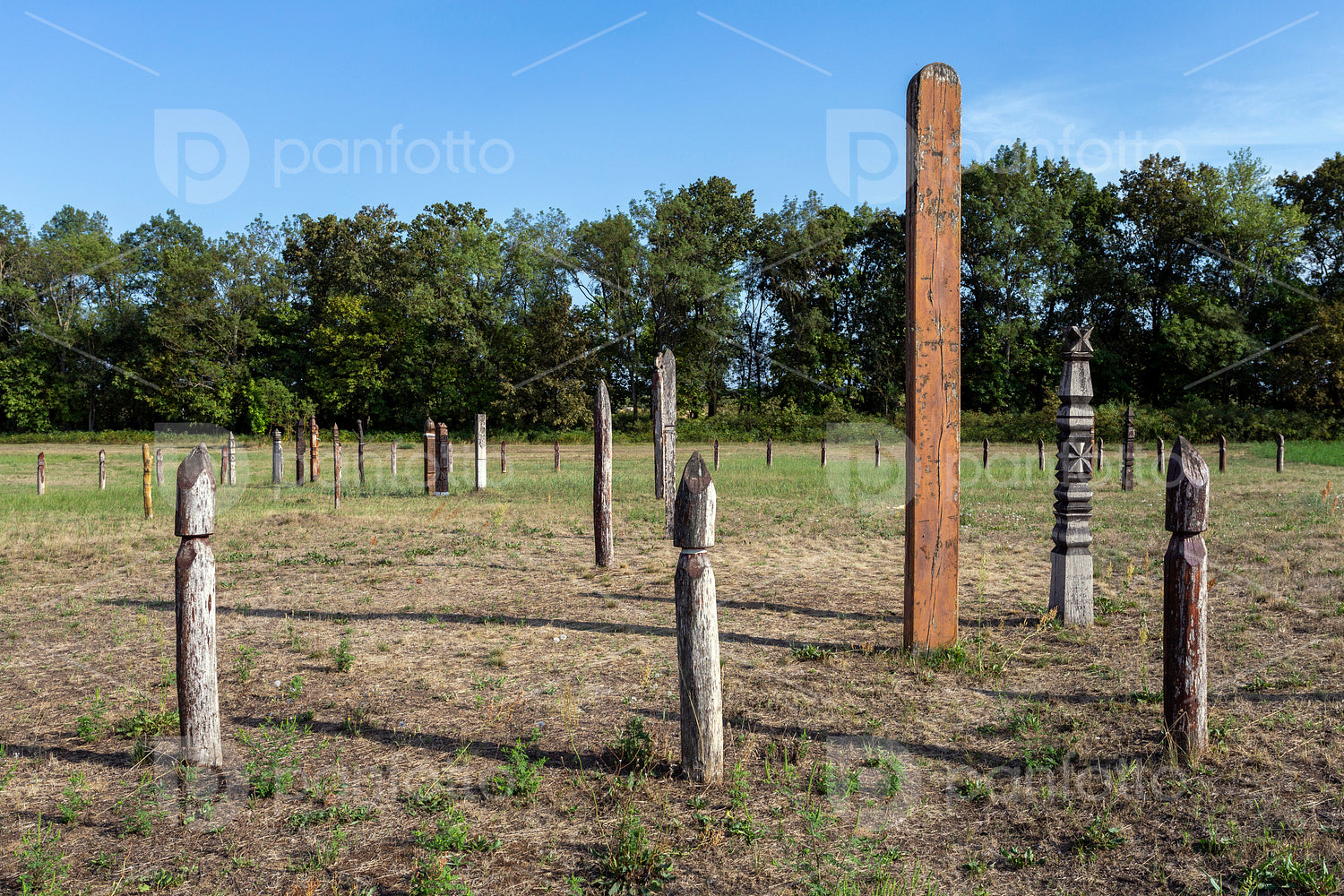 Wooden grave markers in in Karos