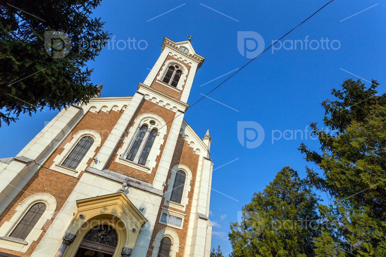 Catholic church in Banhida, Tatabanya