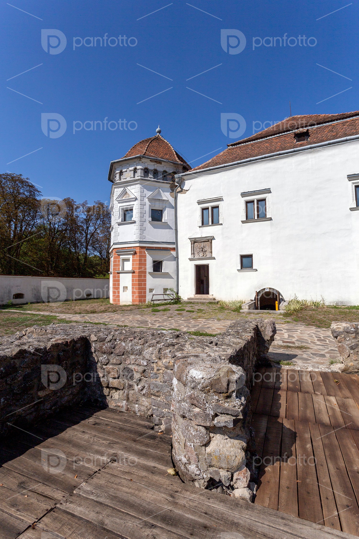 Castle of Pácin