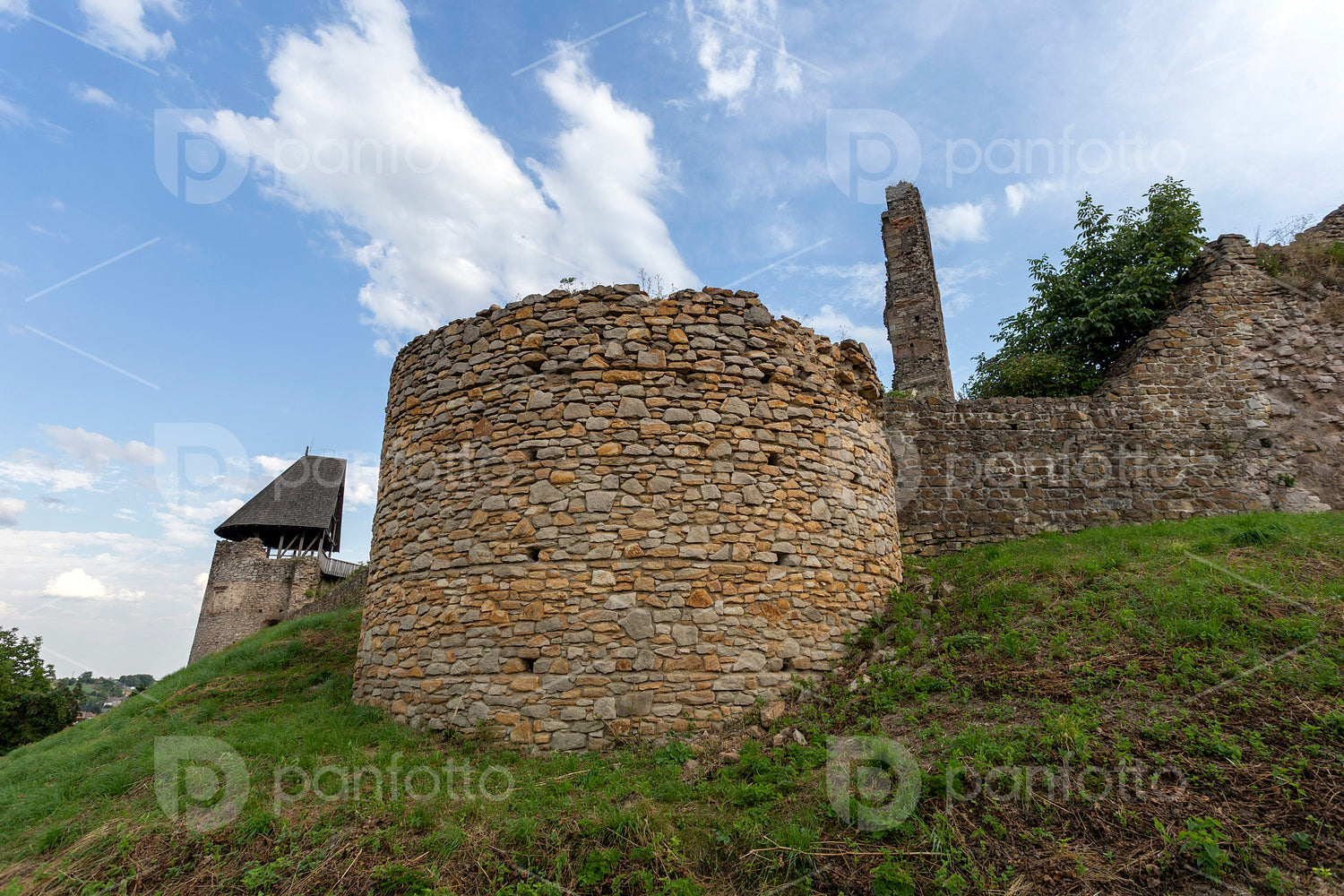 The castle of Nógrád