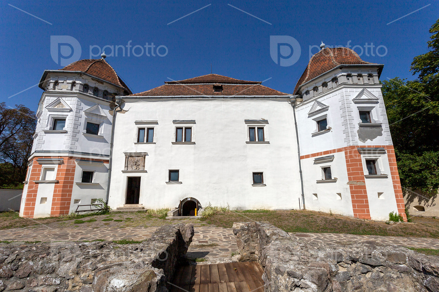 Castle of Pácin