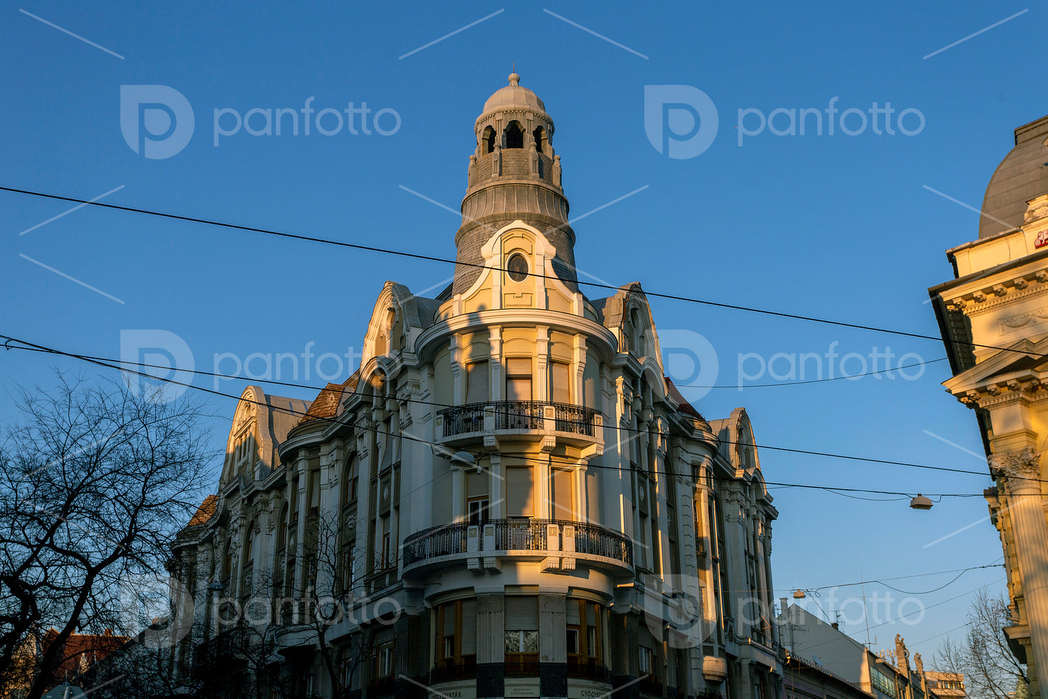 The so called Vasalóház (flatiron building) in Szeged