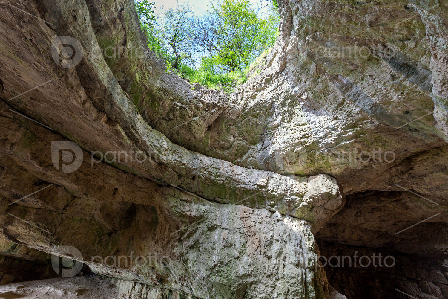 Szelim cave near Tatabánya