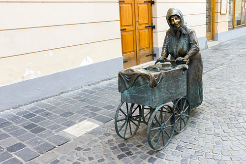 Aunt Kati statue