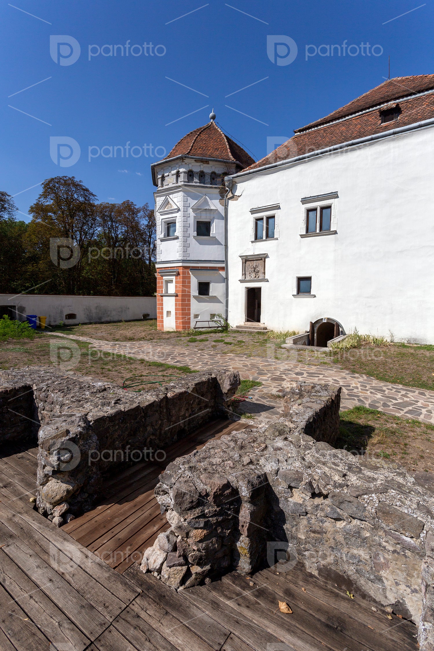 Castle of Pácin