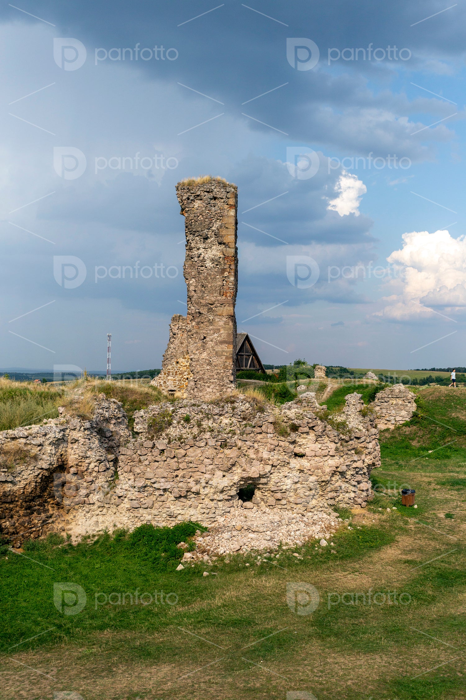 The castle of Nógrád