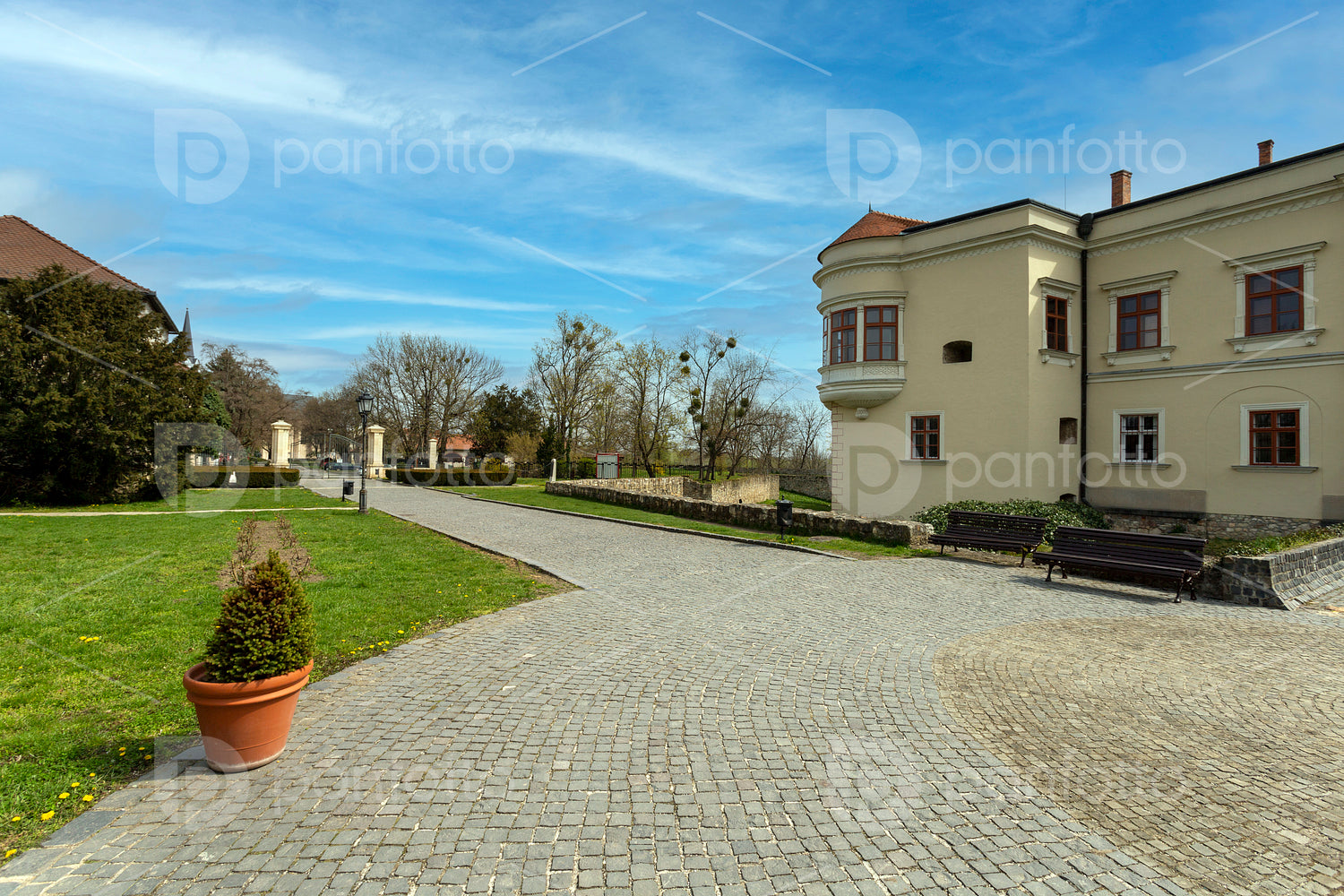 Entrance of the Castle of Sárospatak