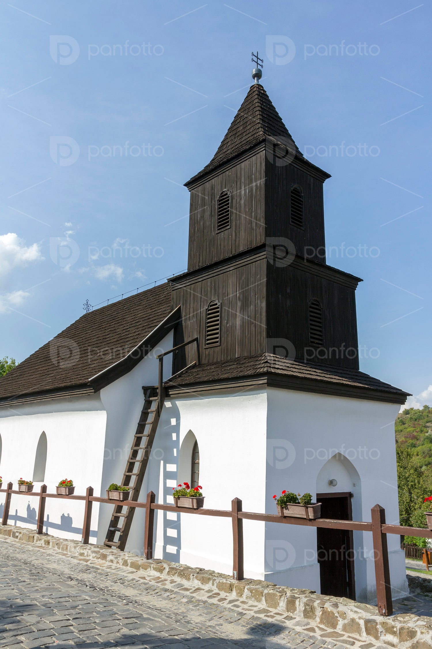 Small chapel in Holloko