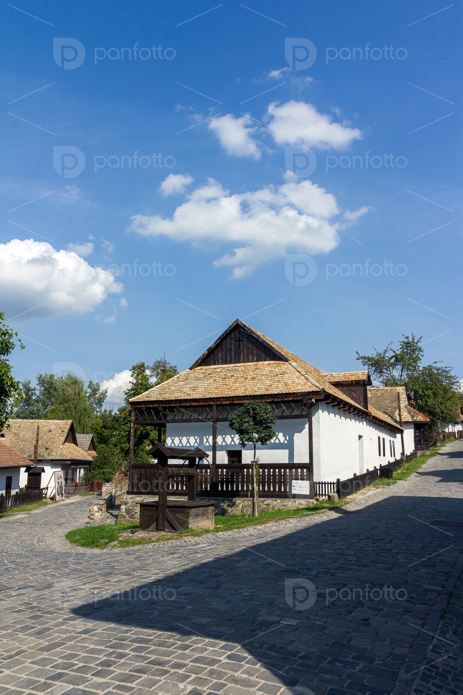 Village houses in Holloko