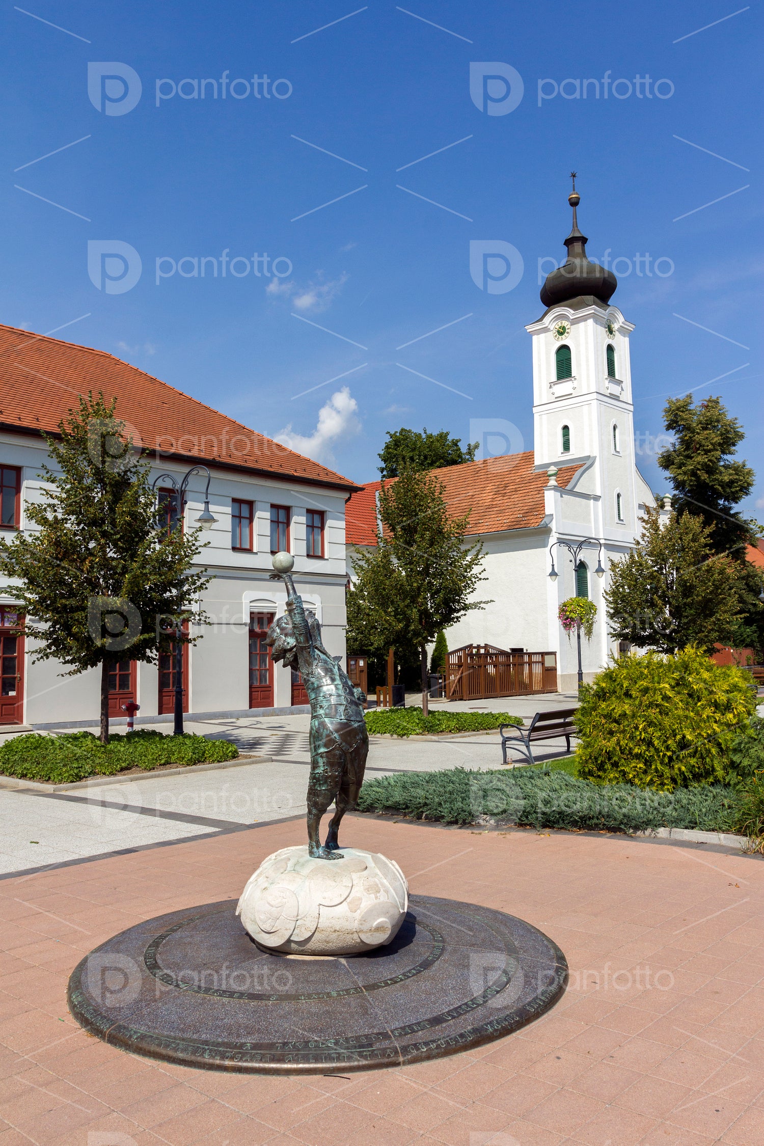 Statue in Godollo