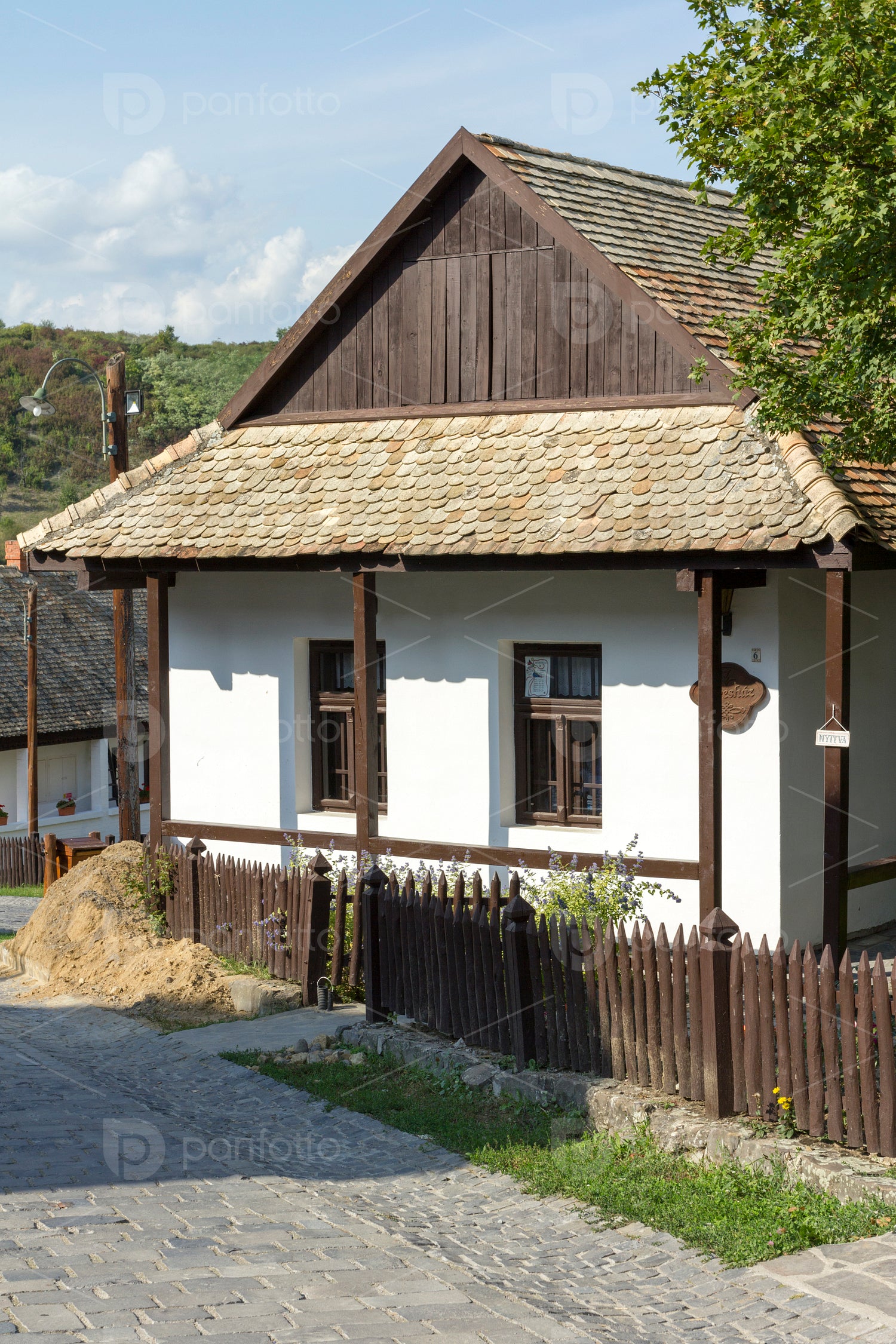 Village houses in Holloko