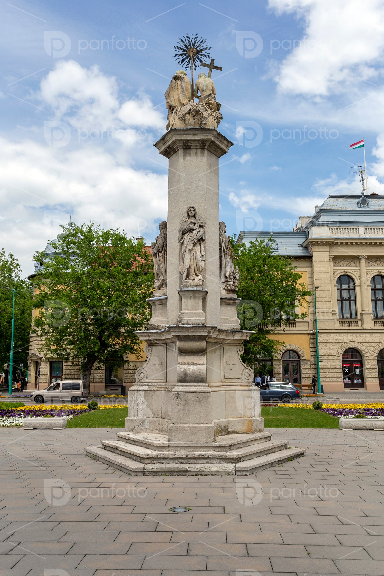 Trinity statue in Cegléd