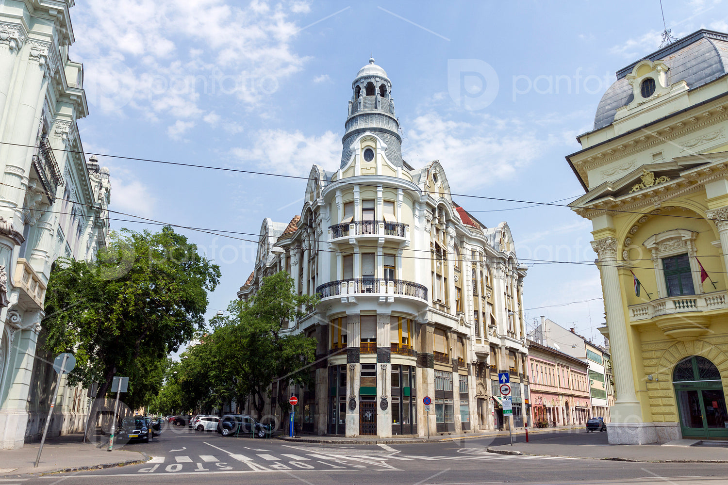 The so called Vasalóház (flatiron building) in Szeged
