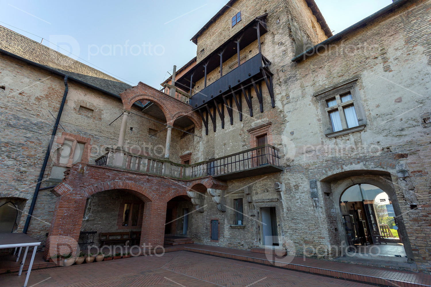 The court of the castle of Simontornya