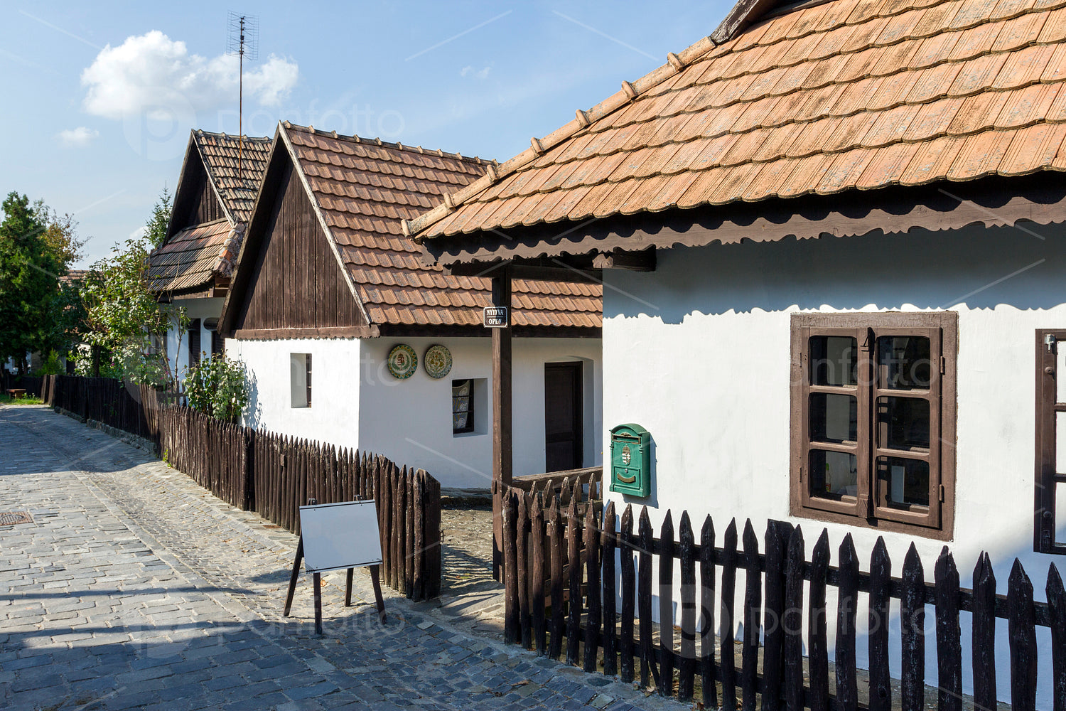 Village houses in Holloko