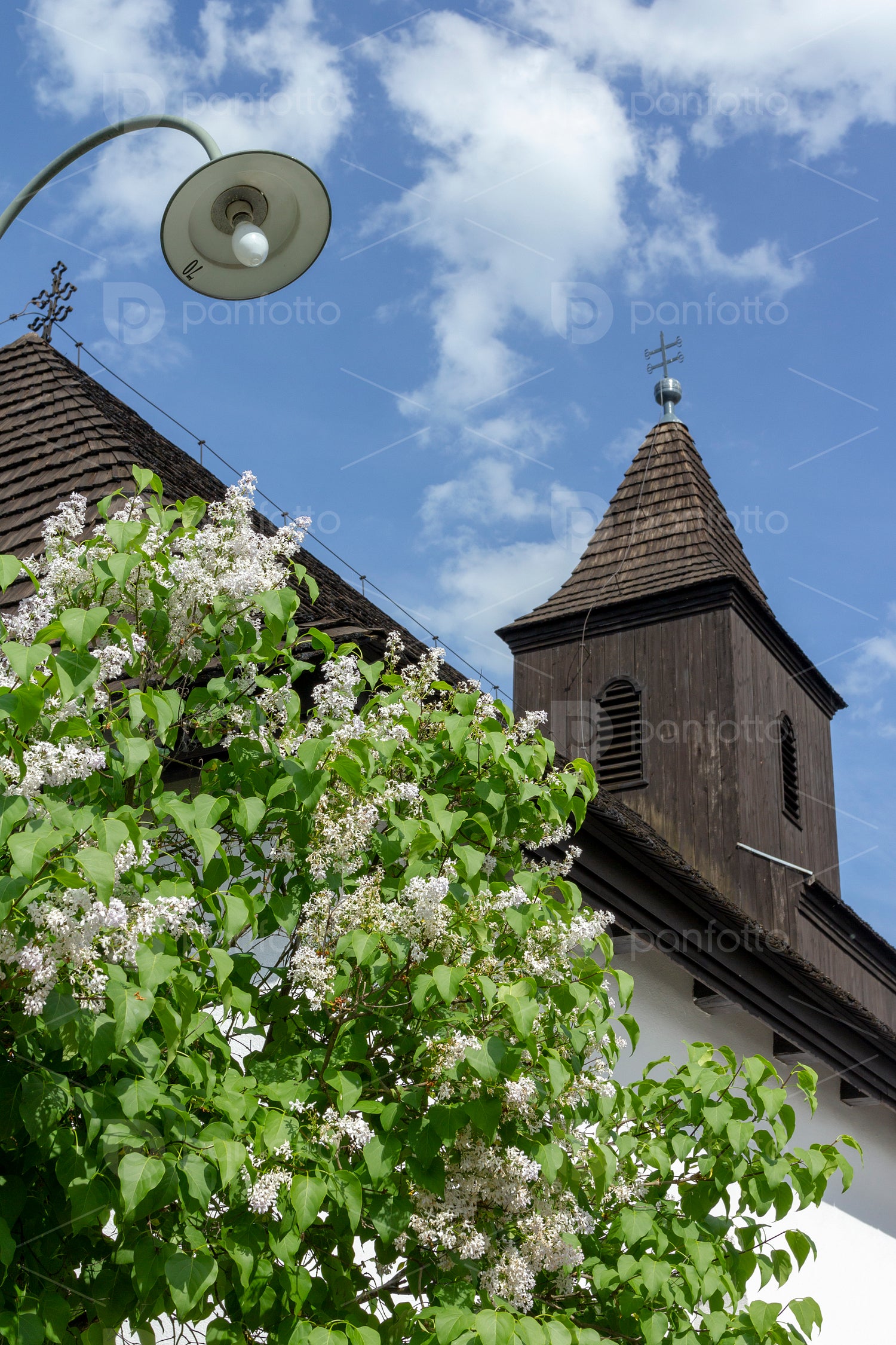 Szent Márton Church in Hollókő