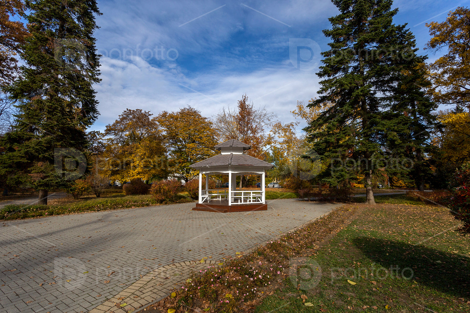 Small pavilon in Gyula on a sunny autumn day