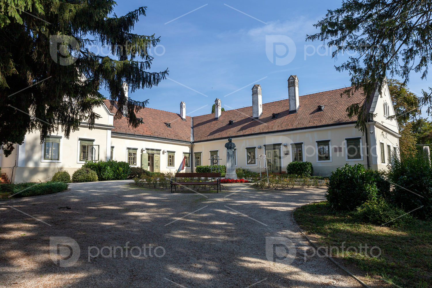 Deák mansion in Kehidakustány